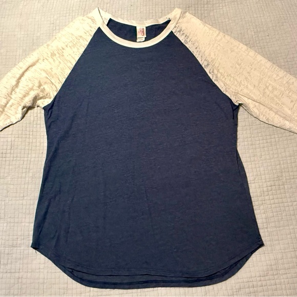 Vintage Prairie Mountain Navy & Cream 3/4 Sleeve Raglan Tee - Picture 1 of 3